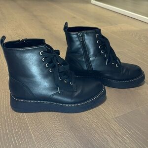 Madden Girl ‘Carra Boot’ size 6